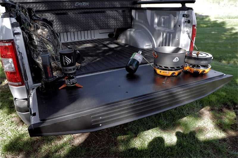 Dee Zee, Deezee 19-23 Dodge/Ram Ram Tailgate Board - Polymer Composition